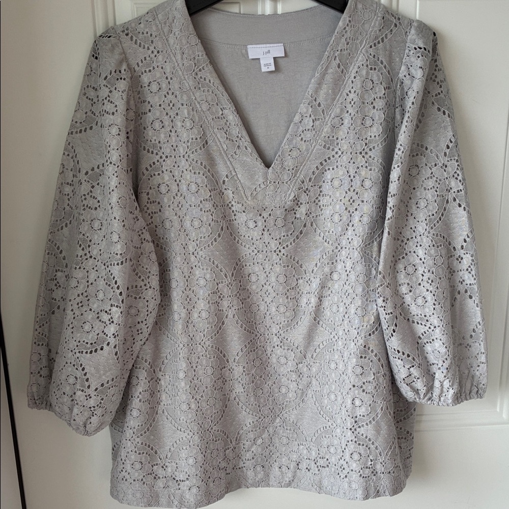 J. Jill Light Gray Eyelet V-Neck Tunic Top